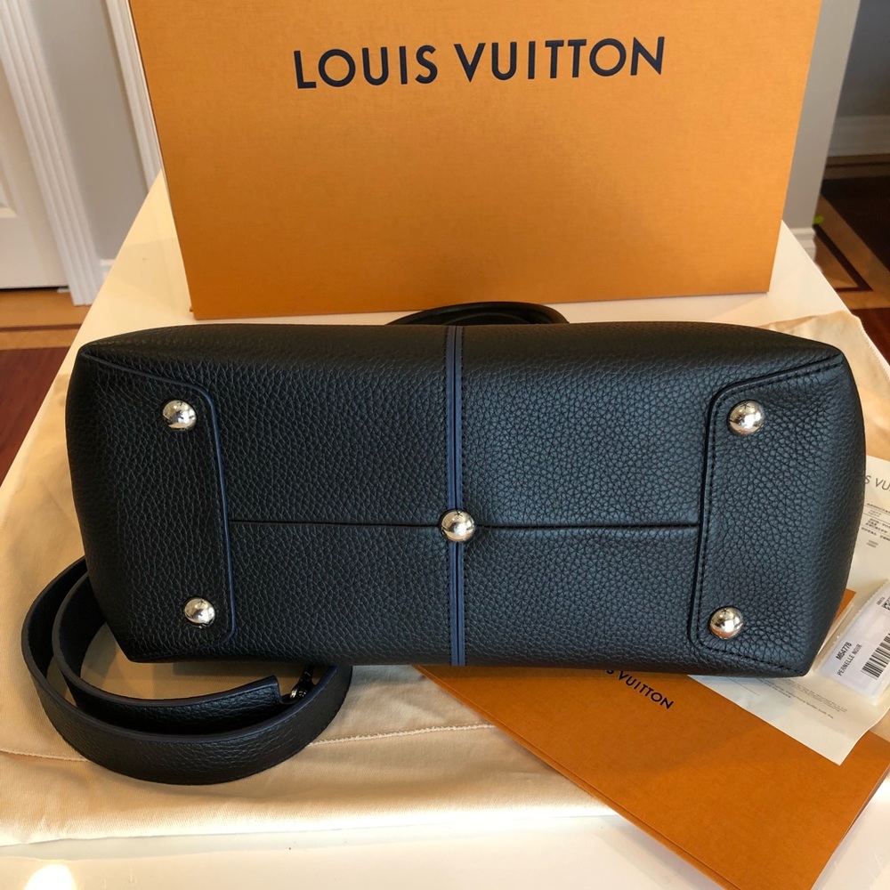 Authentic Louis Vuitton Pernelle Tote Noir - Picture 4 of 8